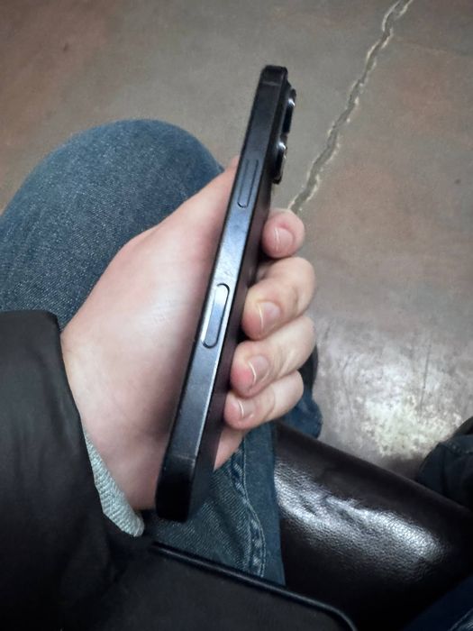 Iphone 16 pro 256GB  nasiya va naxt savdo