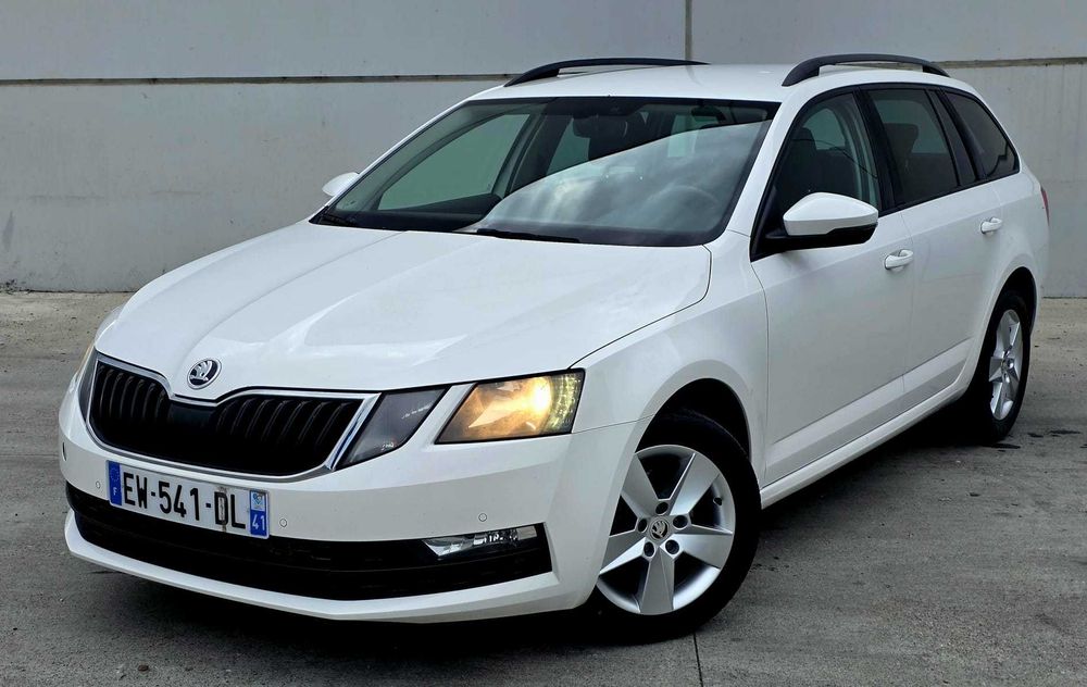 SKODA Octavia 2018 — imagine 3