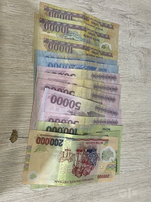 Vietnam Dong 820.000