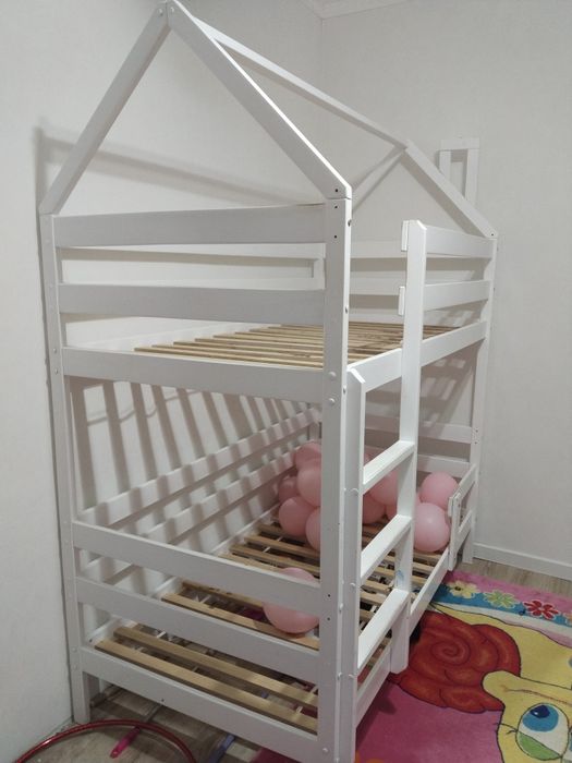 Двухяростная кровать