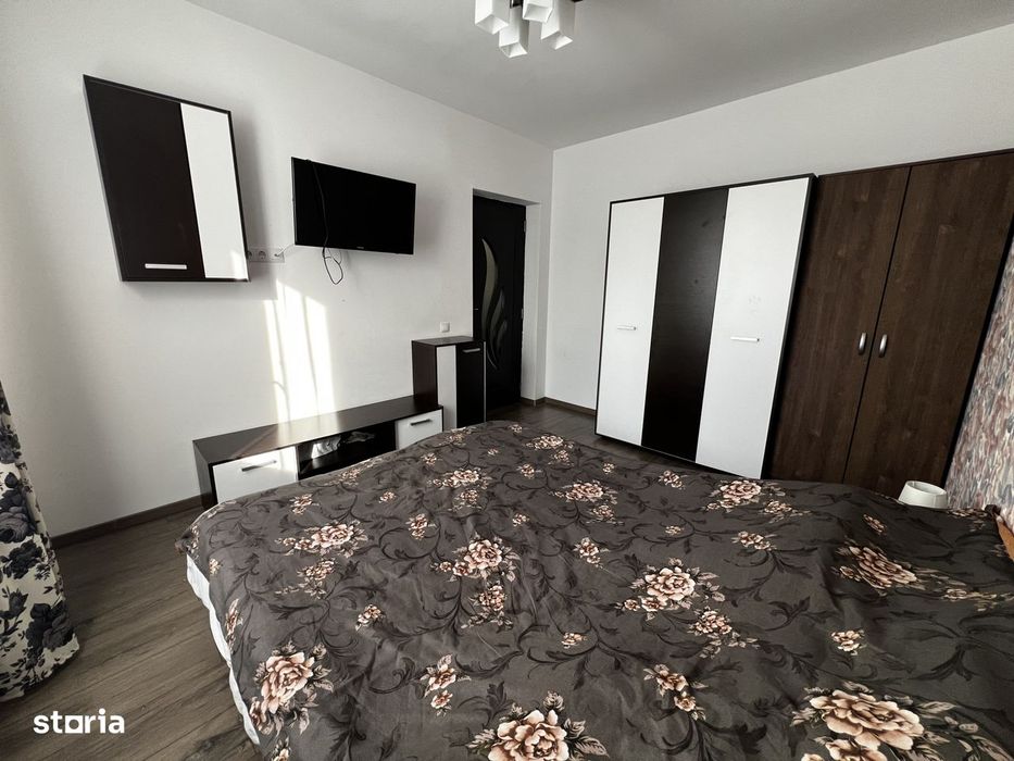 Apartament de 2 camere, 44 mp, parcare, zona Stejarului