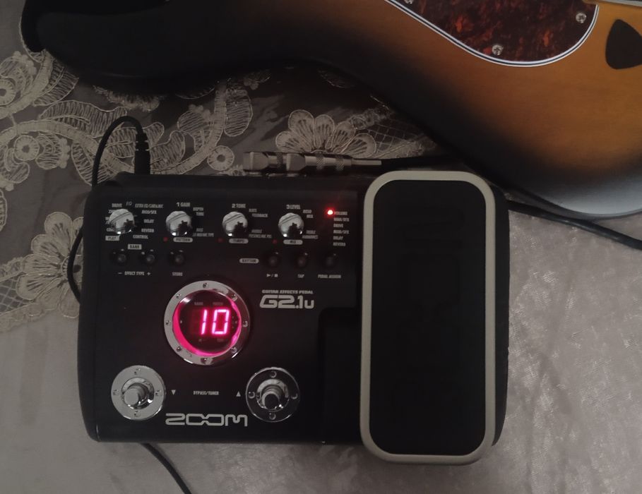 Lucky Star elektro gitara+Zoom G2.1u bonusga