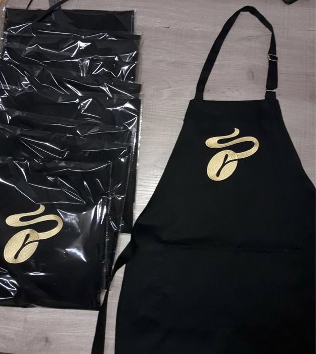 Фартуки на заказ с вашим логотипом (вышивкой)