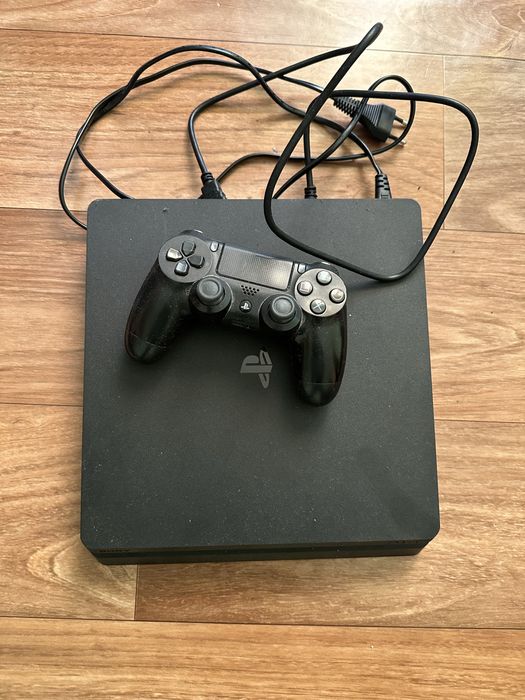 Playstation 4 slim 1TB