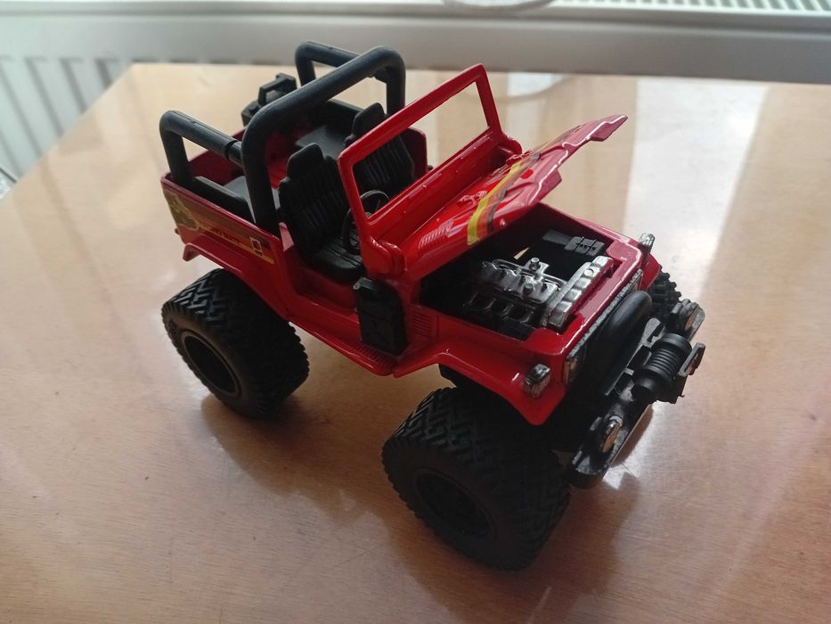 Macheta Yonezawa Diapet Toyota Land Cruiser FJ40 Big Wheels Japonia