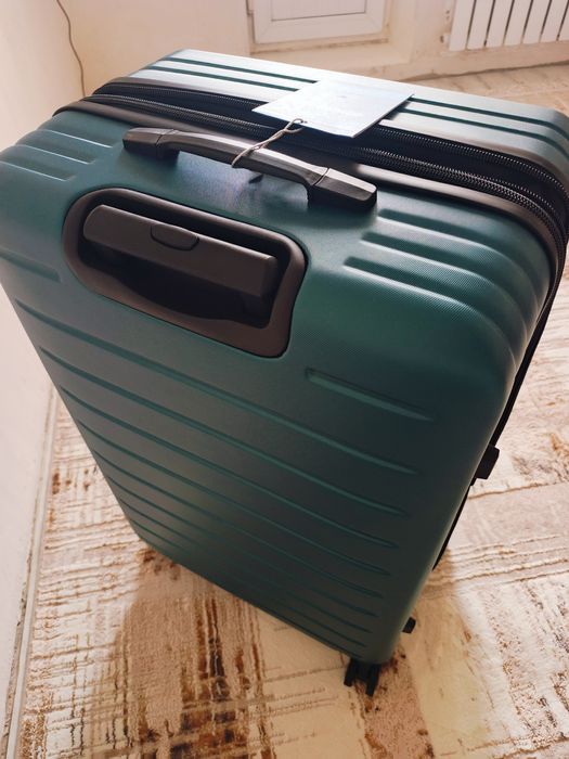 Чемодан на колесах