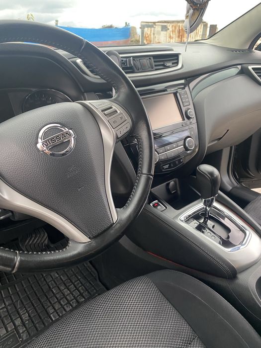 Продавам Нисан Кашкай