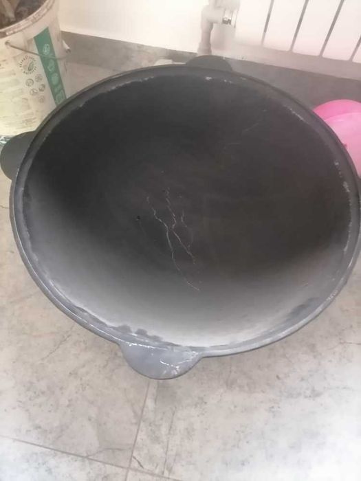 Новый чугунный казан