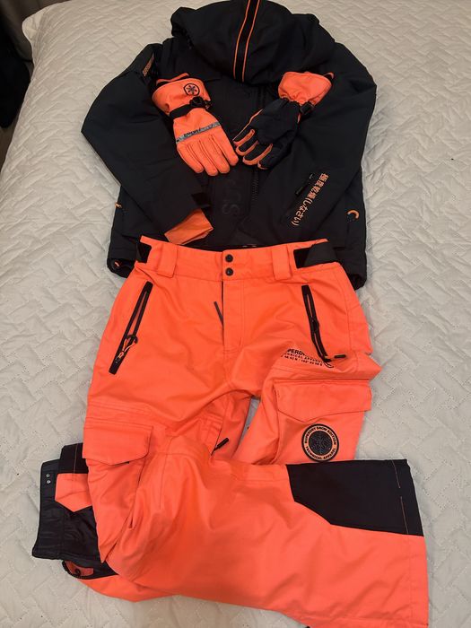 Superdry  к-т за ски - яке , гащеризон и ръкавици