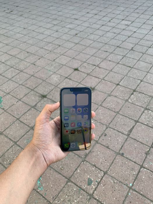 Продам срочно iPhone 13 Pro 256GB