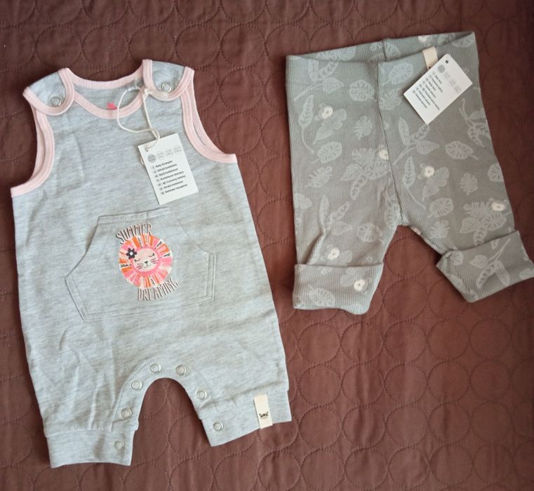 Нови бебешки дрешки