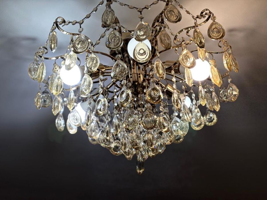 люстра в гостинную