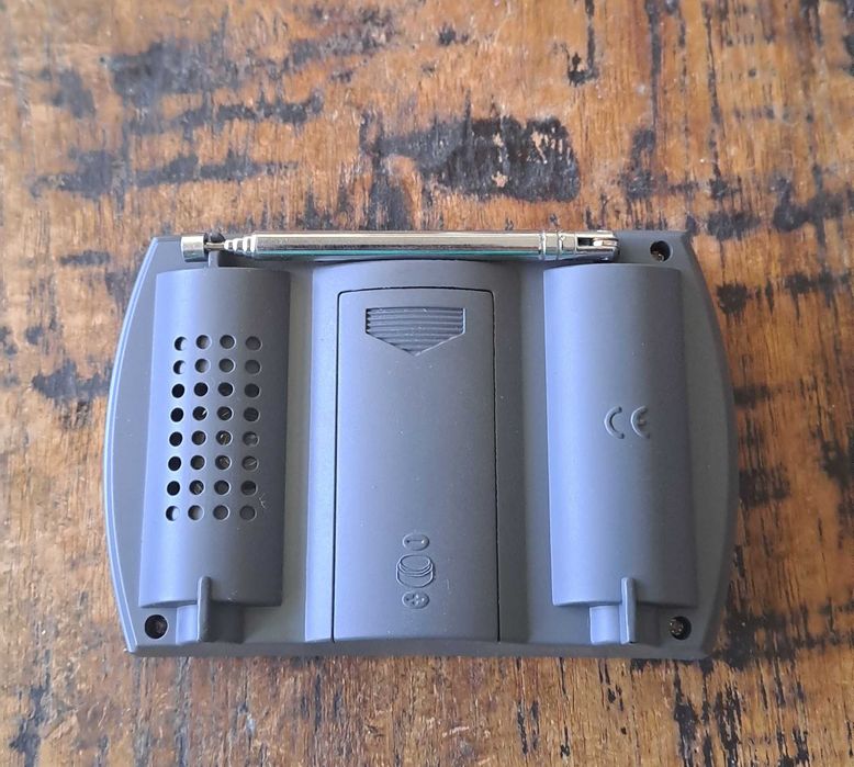 радио транзистор с часовник аларма плъзгащо се мазно