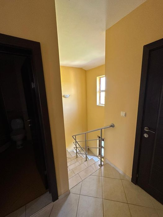 Продава нова къща с собствен басейн, планински изглед, 13км до Сл Бряг