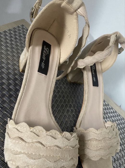 Sandale marimea 38 noi