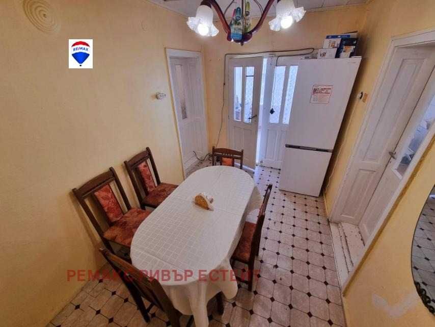 Селска къща за продажба с. Голямо Враново