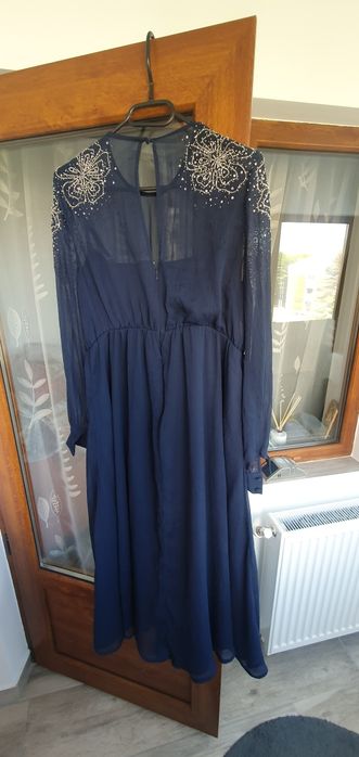 Vand rochie . Marimea 42