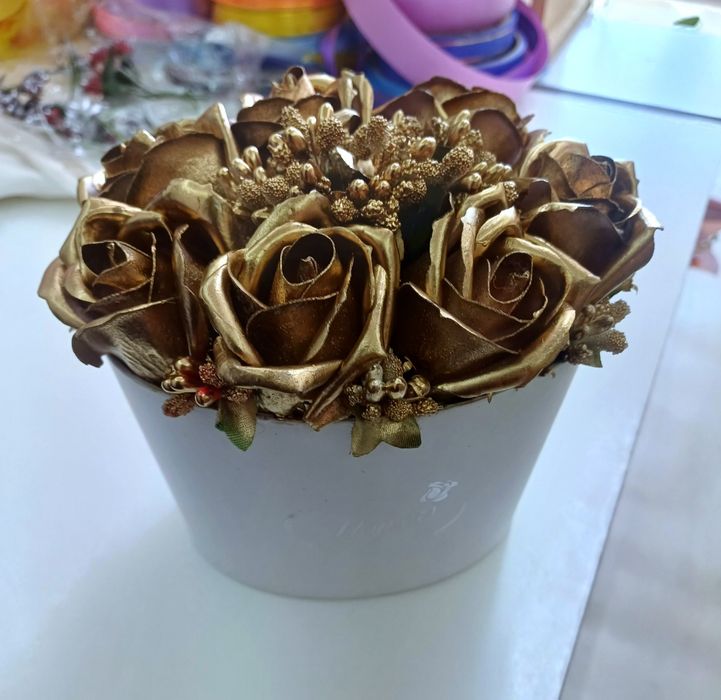 Декорация със сапунени рози