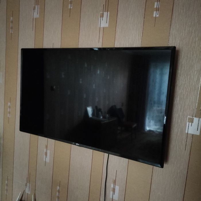 Телевизор LG продам