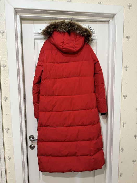 Продается пуховик Canada Goose