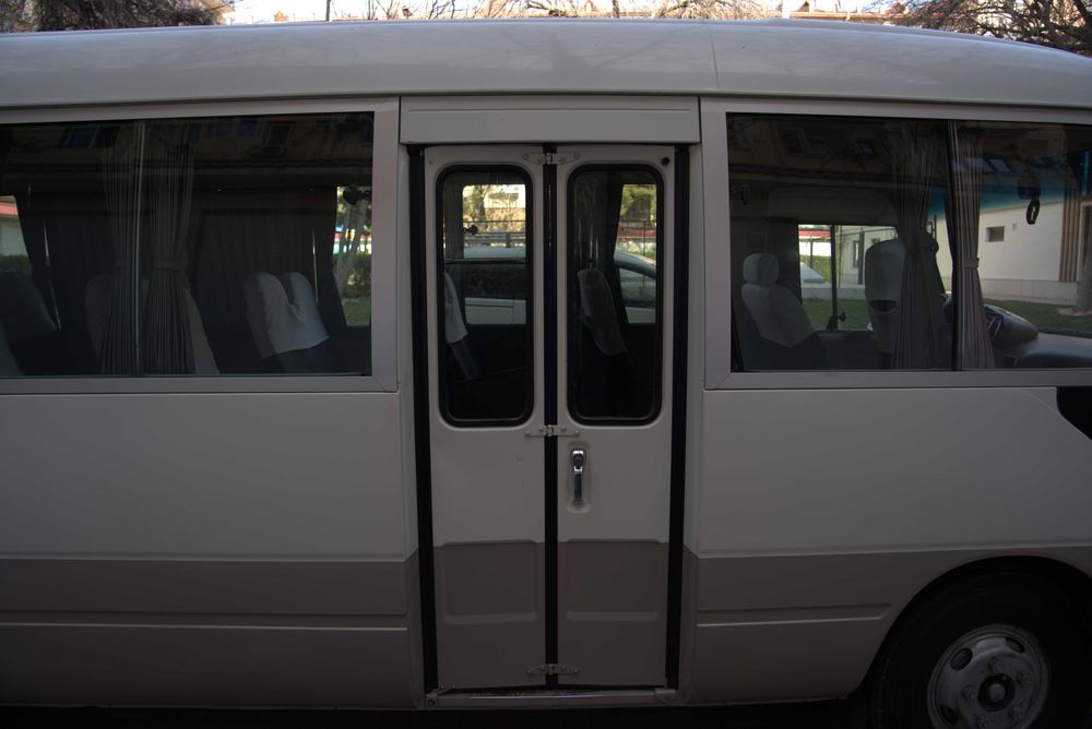 Встреча и проводы с аэропорта и экскурсия по Ташкенту Toyota Coaster