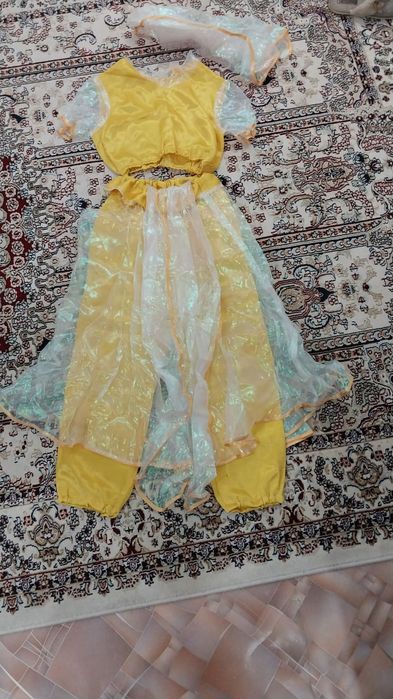 Продам новогодние кастюмы