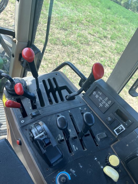 John deere 6300 cu incarcator