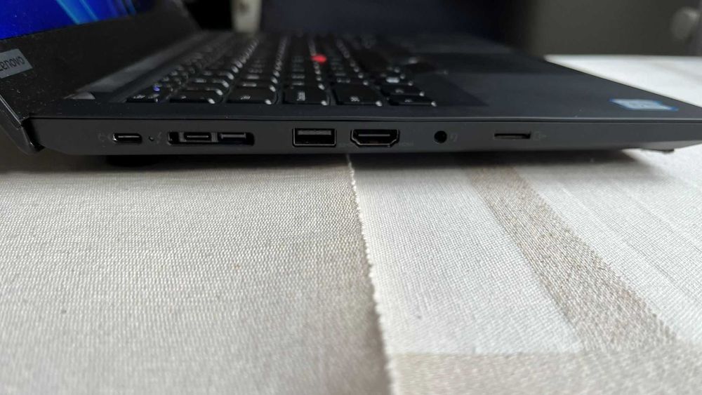 Laptop Lenovo ThinkPad T490 / Intel i5-8265U / 16GB RAM / SSD 2TB Samsung 990 EVO Plus / 14" FHD / Windows 11 Pro