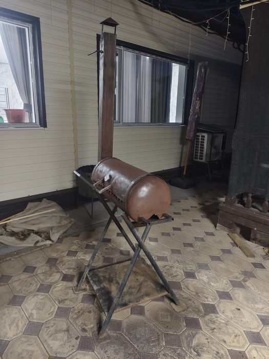 Продам отличный мангал барбекю.