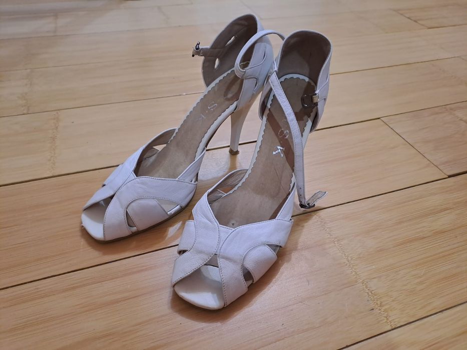 Отдам  Обувь женская