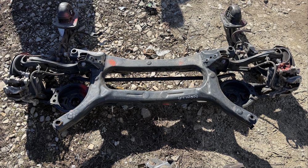 Punte spate / Jug spate Toyota Corolla E210 2018-2025