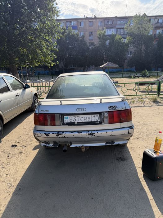 Продам срочно Ауди 80 в3
