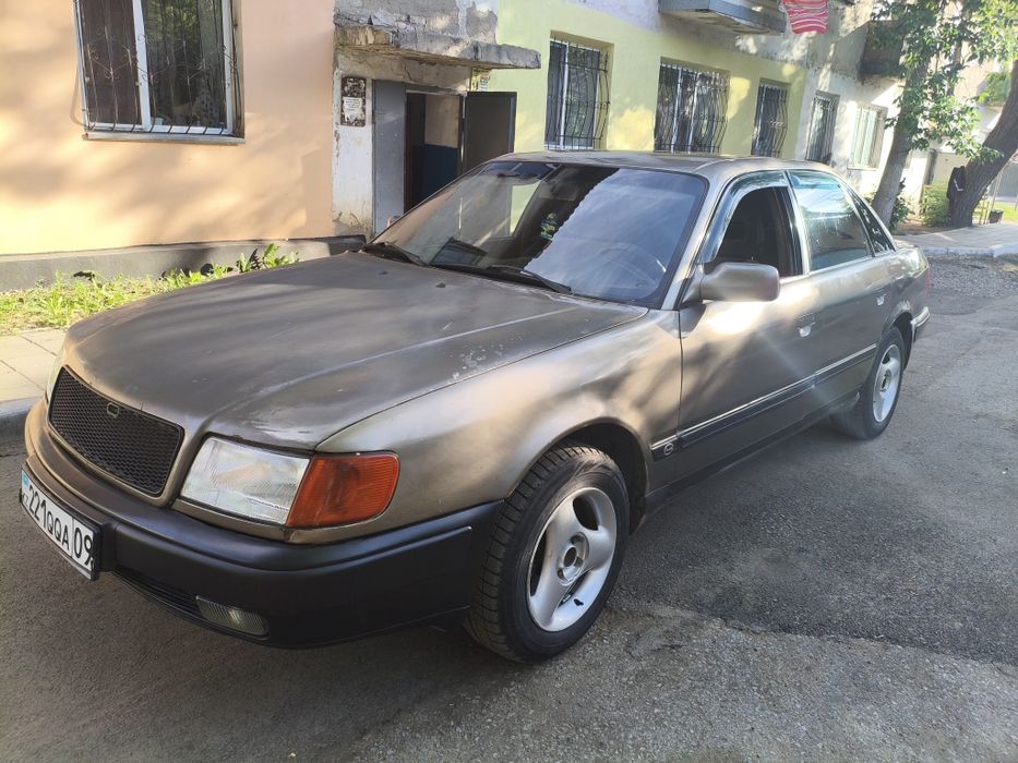 Продам Ауди 100 с4