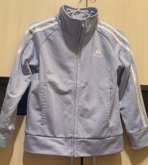 Спортивный костюм Adidas (оригинал) на девочку.