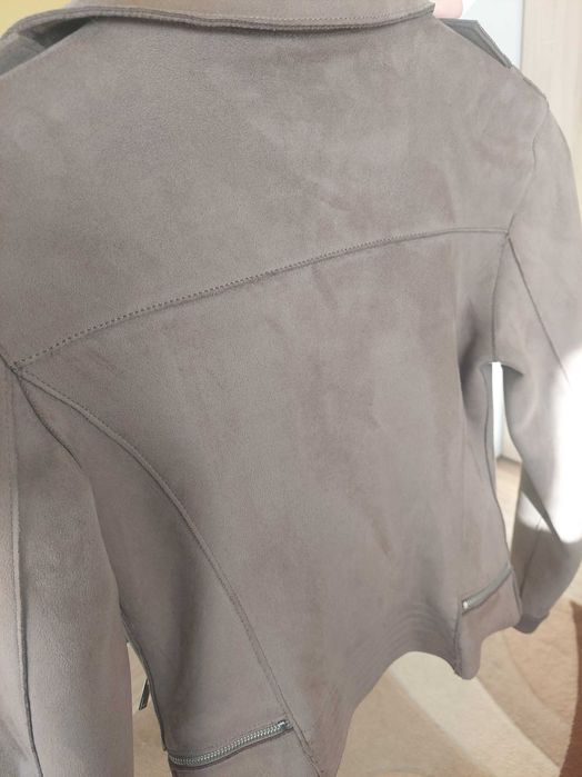 Модерно дамско късо яке