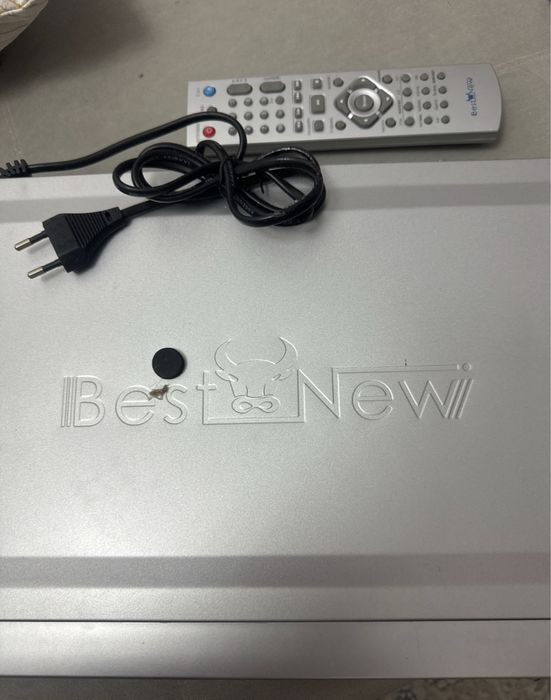 ДВД новый с пультом с документами