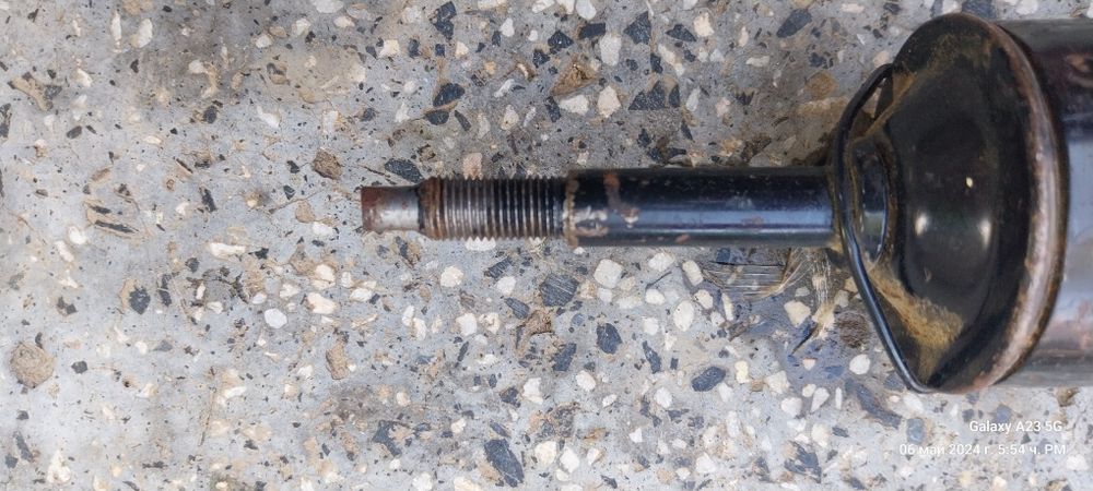 Огледало дясно за Опел  корса б,Капачка за ауди,Газов амортисьор Габр