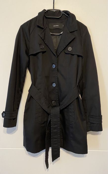 Дамски сака, шлифер и палто