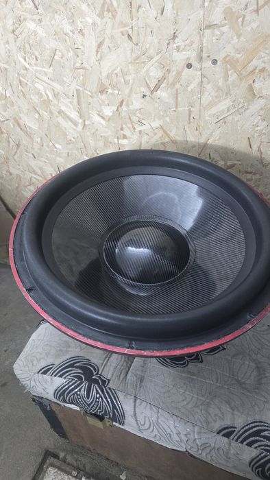 В продаже сабвуфер 18нео кастом