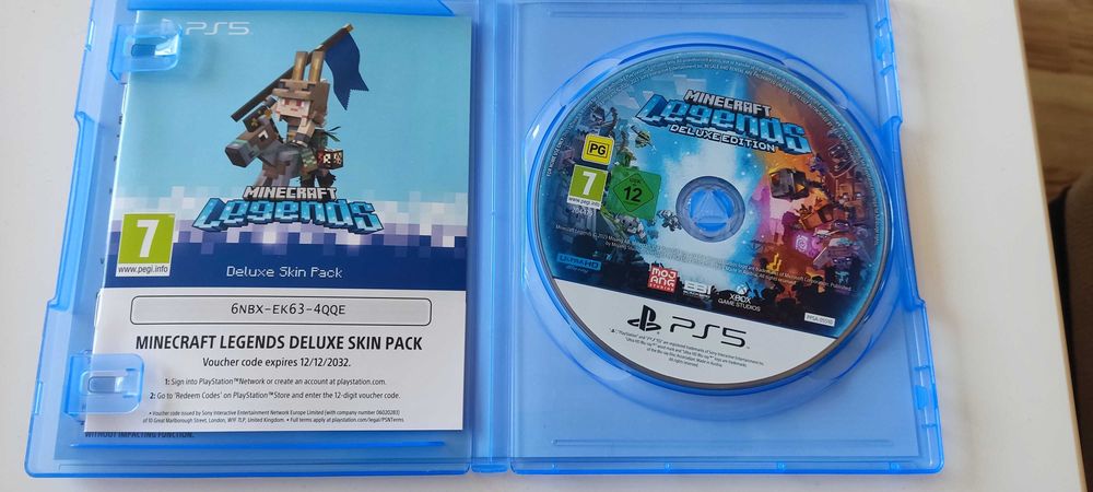 Minecraft Legends deluxe edition PS5