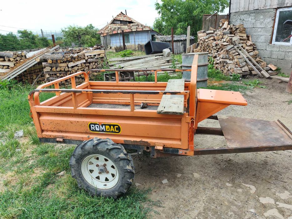 Vând motocultor, remorcă, freză și prășitoare