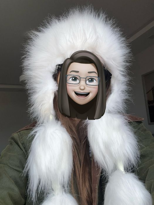 Зимна пухена шапка