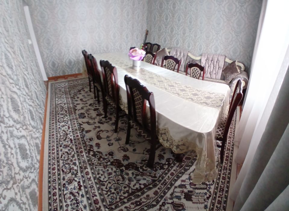 Продам дом + две времянки