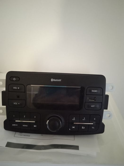 Radio  sterio stare funcționează!