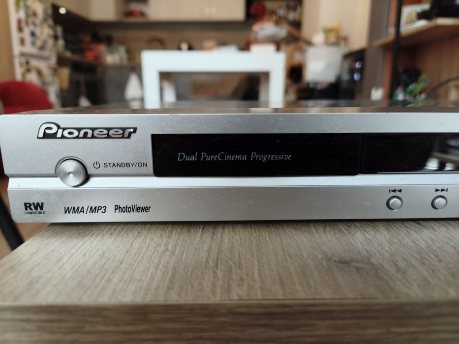 DVD плейър Pioneer DV-393-S