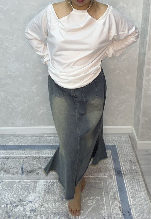 Кофта и джинсовая юбка