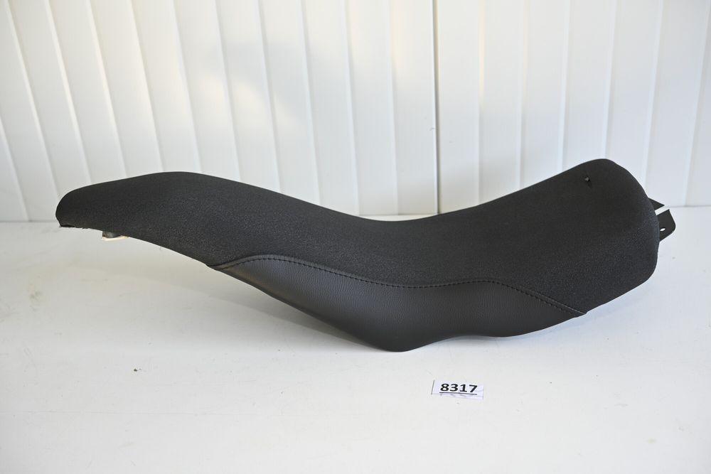 Yamaha Tenere 700 World Raid 2023 Sa sezut fata pilot si sa pasager