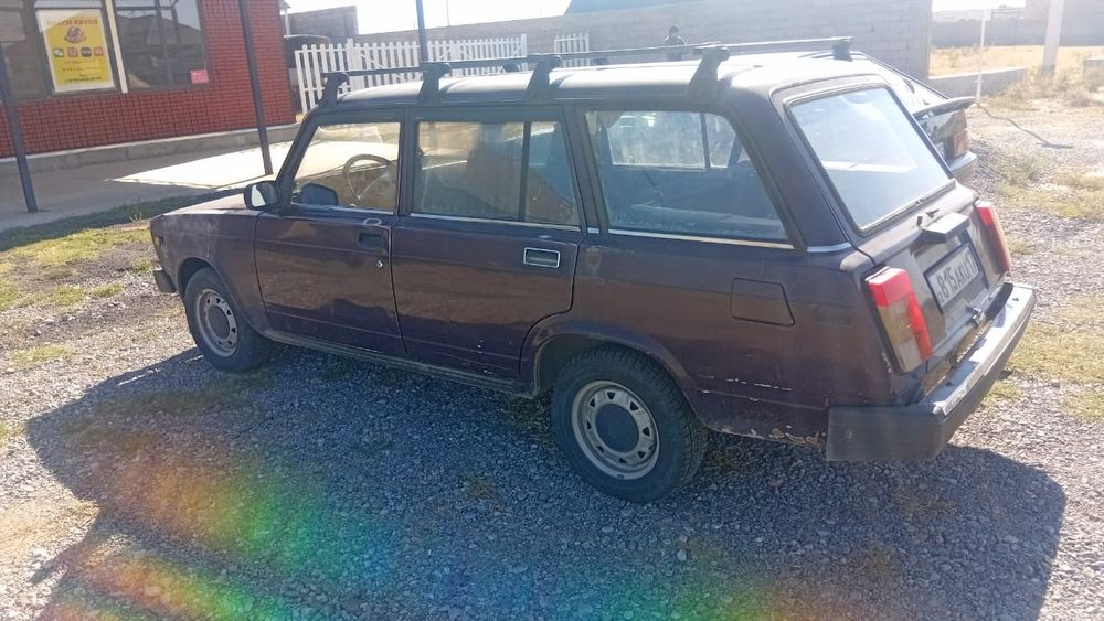 Lada 2104      .