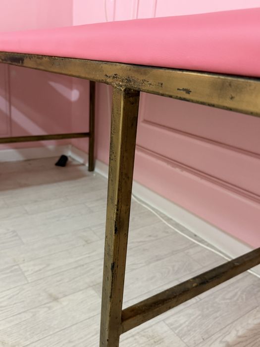 Кушетка для массажа и спа