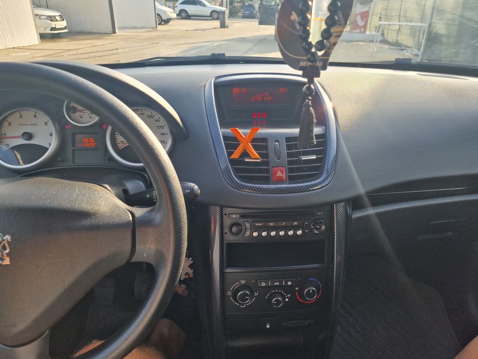 Peugeot 207 1.4 benzina
